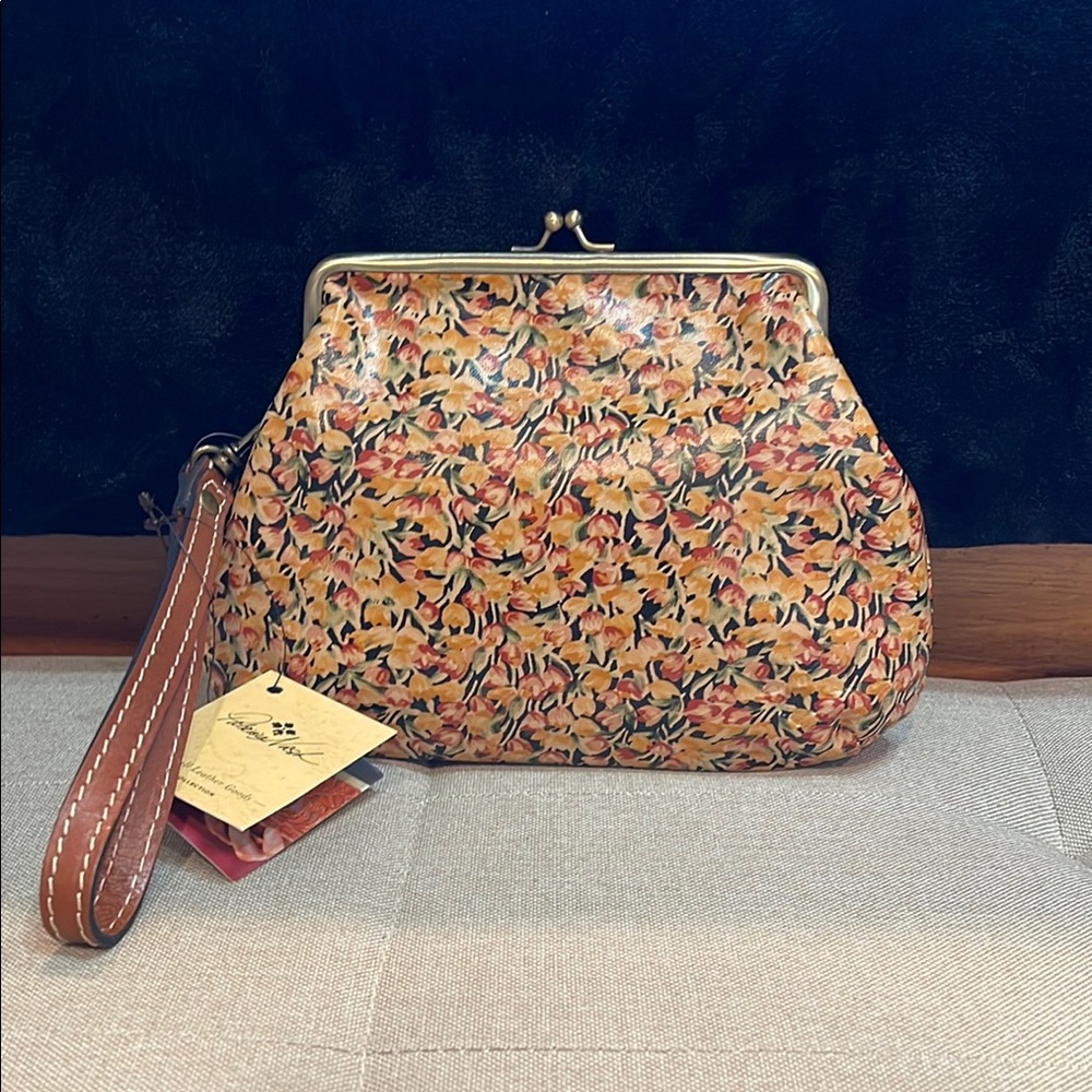 Patricia Nash Wristlet